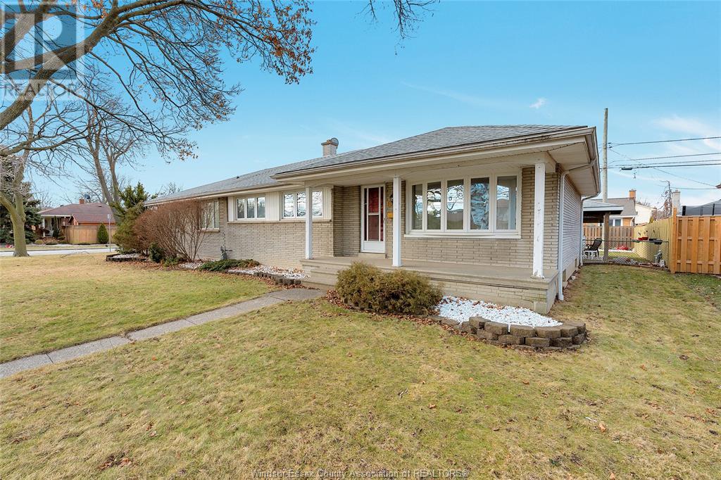 Property at 987 RIVERDALE image 2