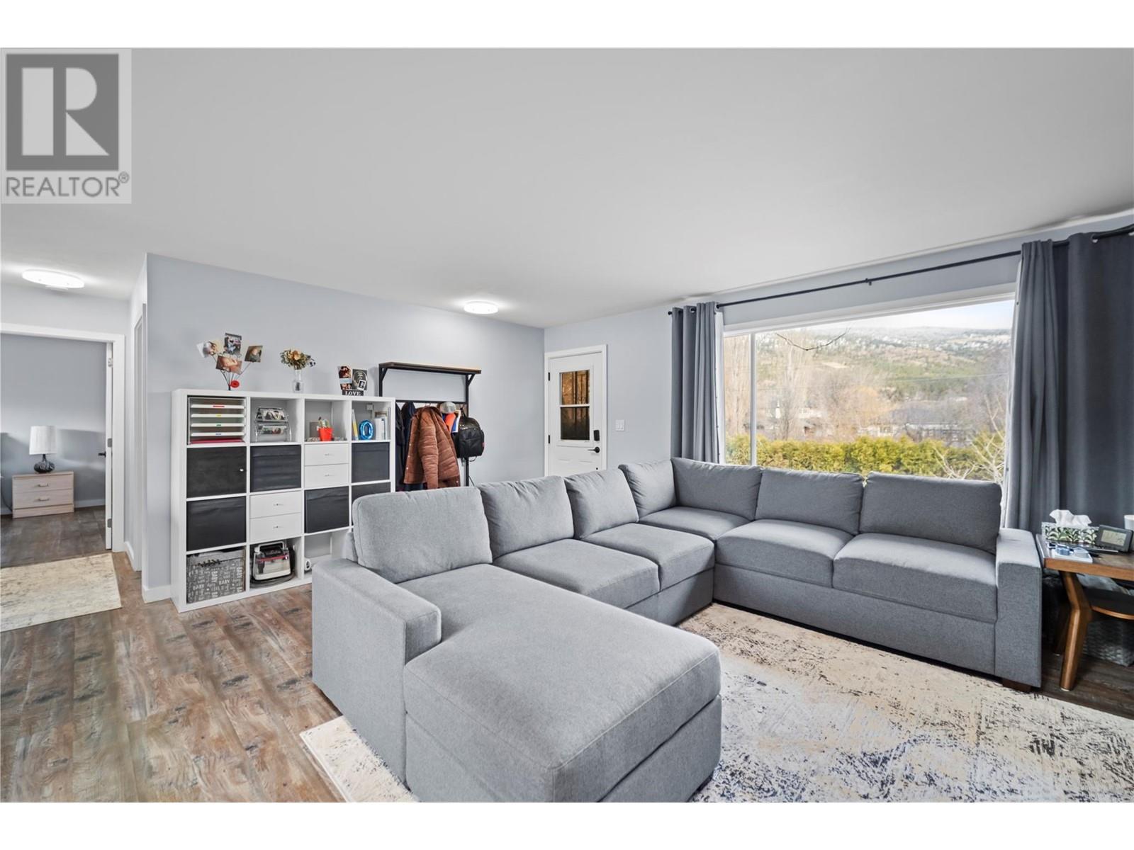 Property at 1926 1ST Avenue image 3