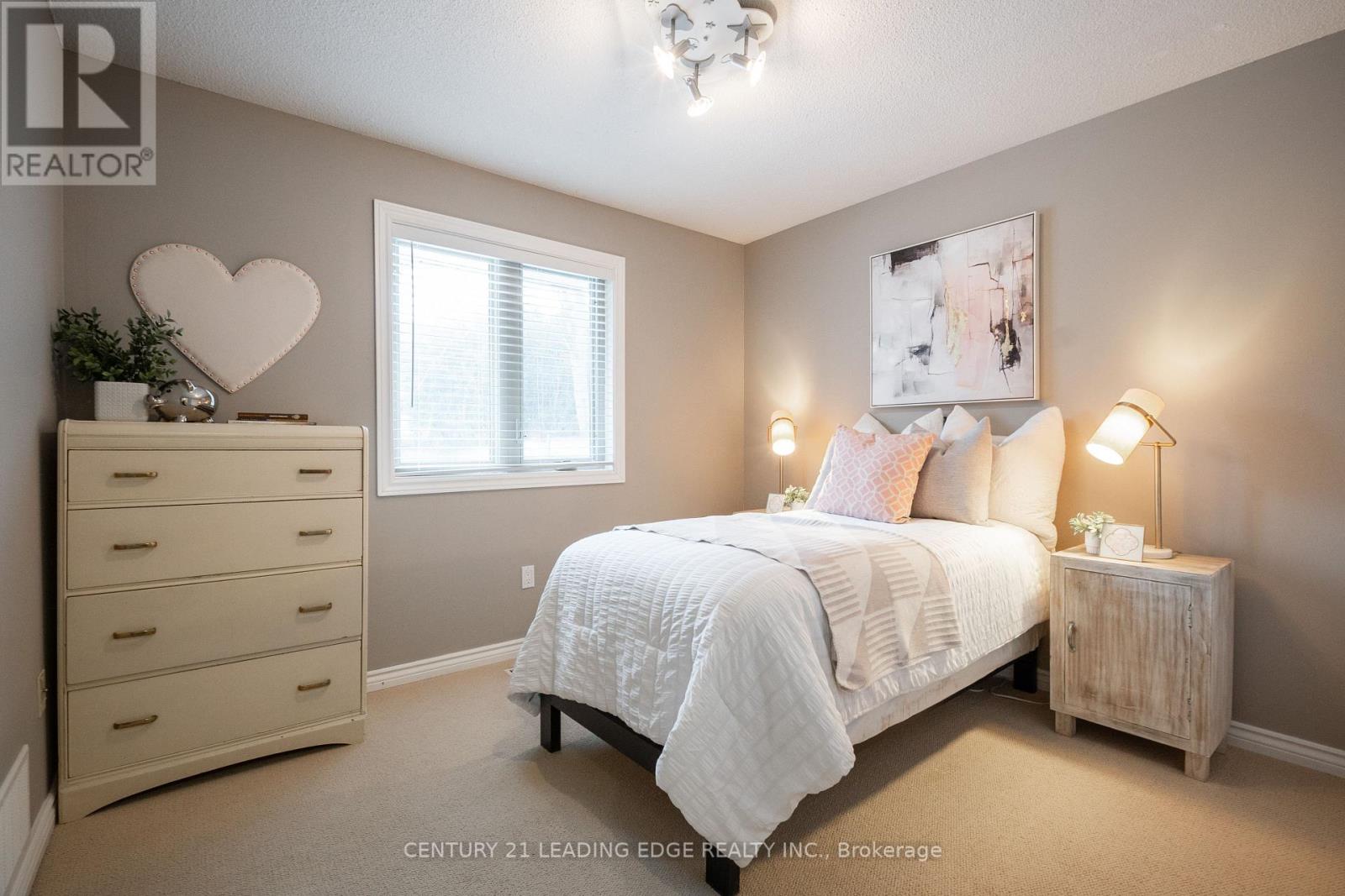 250 Lori Avenue, Whitchurch-Stouffville (Stouffville), Ontario  L4A 6C7 - Photo 21 - N12001730