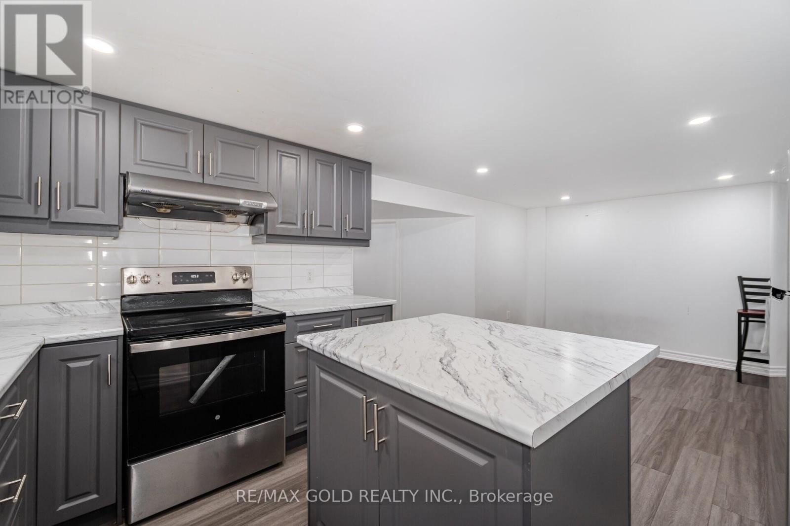 142 Wareside Road, Toronto, Ontario  M9C 3B8 - Photo 10 - W12019785