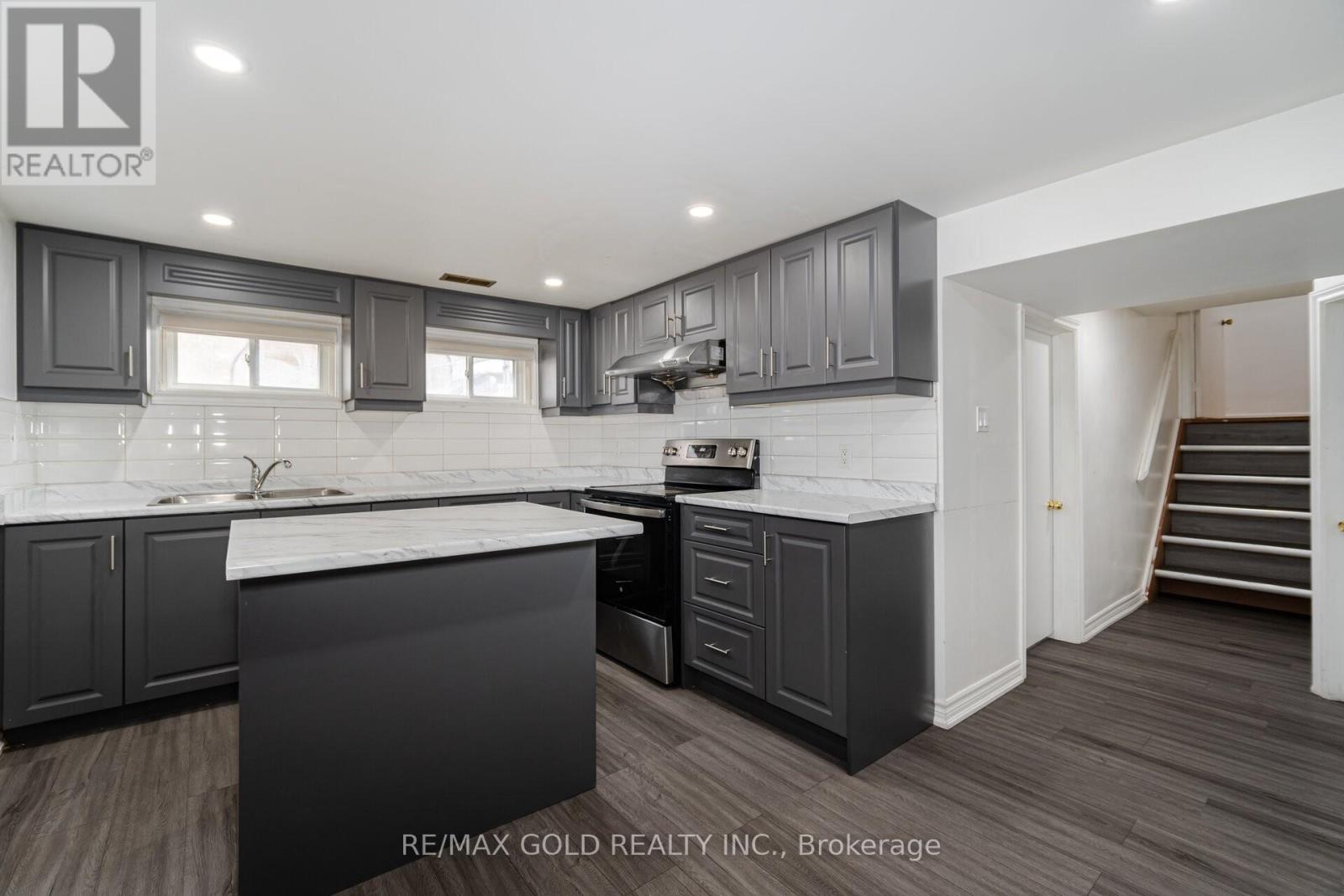 142 Wareside Road, Toronto, Ontario  M9C 3B8 - Photo 8 - W12019785