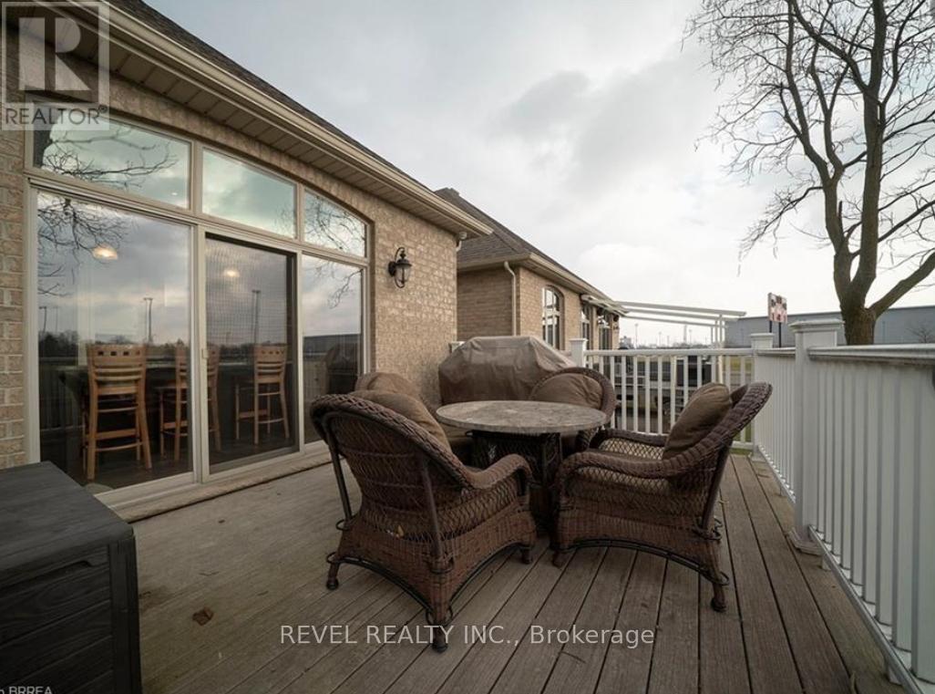 10 - 68 Fairview Drive, Brantford, Ontario  N3R 2W9 - Photo 22 - X12019827