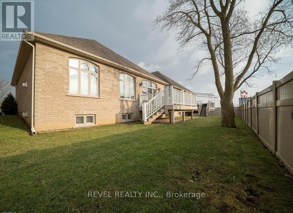 10 - 68 Fairview Drive, Brantford, Ontario  N3R 2W9 - Photo 23 - X12019827