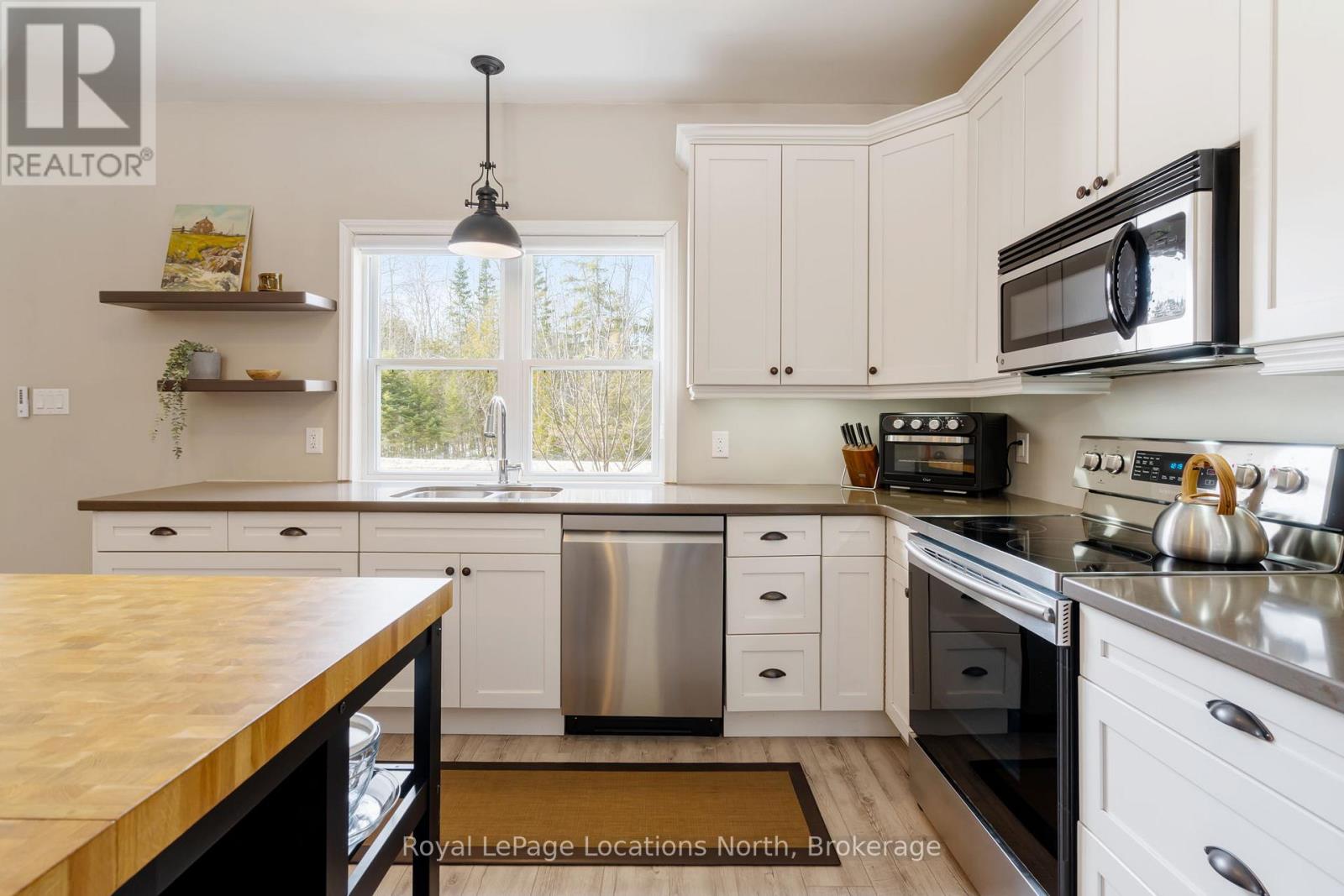 10 Constance Boulevard, Wasaga Beach, Ontario  L9Z 2Y4 - Photo 10 - S12019855