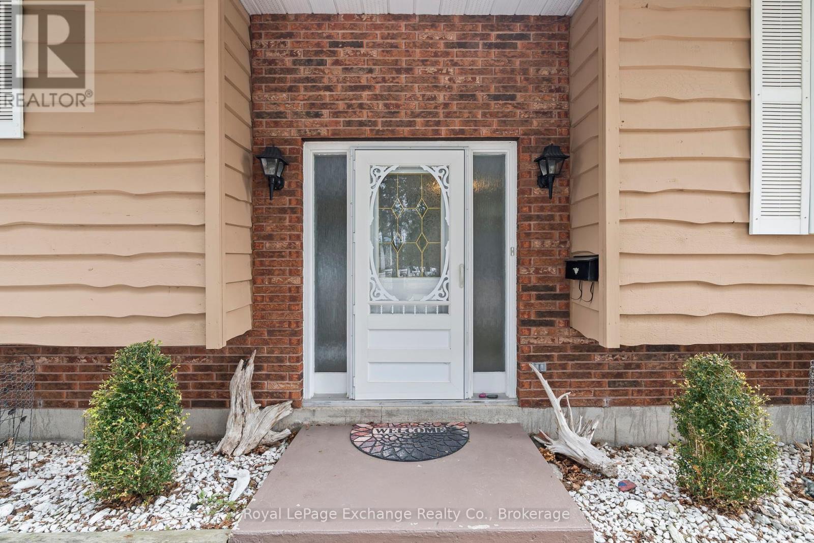 929 Saugeen Street, Kincardine, Ontario  N2Z 1A9 - Photo 4 - X12019893