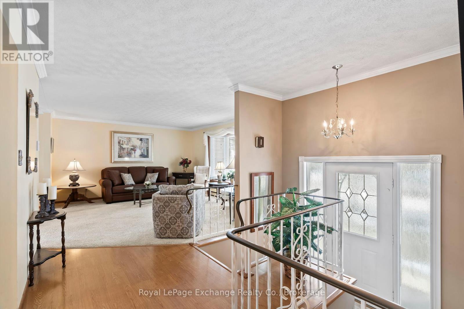 929 Saugeen Street, Kincardine, Ontario  N2Z 1A9 - Photo 6 - X12019893