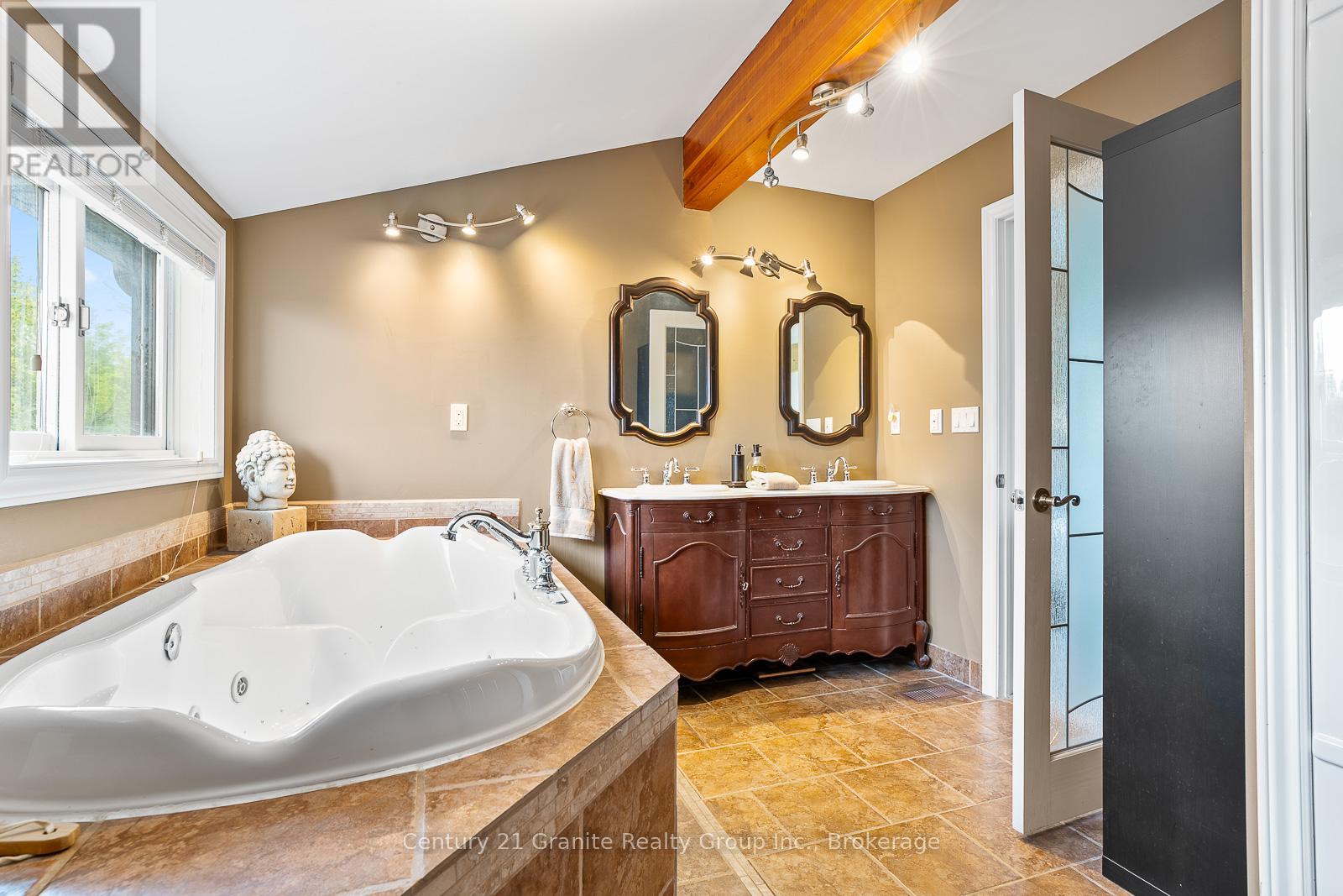 53 South Mountain Road, Kawartha Lakes, Ontario  K0M 2B0 - Photo 28 - X12019947