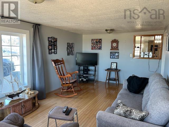 403 Shore Road, Lower L'ardoise, Nova Scotia  B0E 1W0 - Photo 13 - 202504920