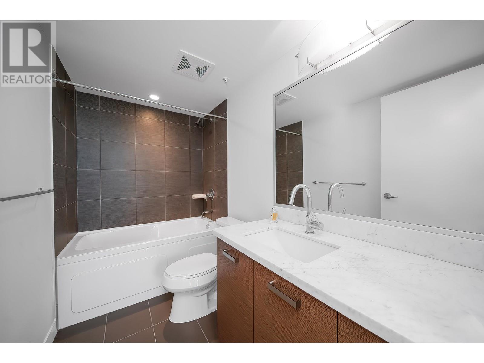 Listing Picture 17 of 35 : 1201 8033 SABA ROAD, Richmond / 烈治文 - 魯藝地產 Yvonne Lu Group - MLS Medallion Club Member