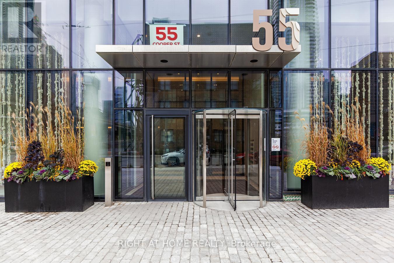 2808 - 55 Cooper Street, Toronto, Ontario  M5E 0G1 - Photo 4 - C12019918