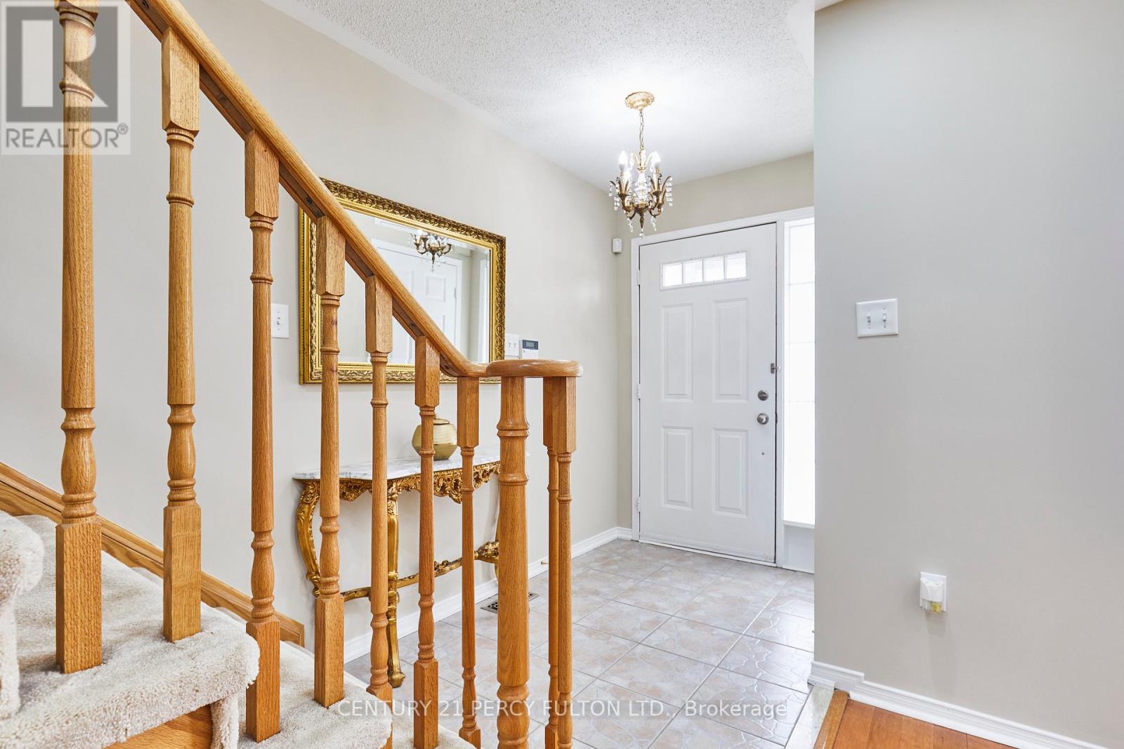 91 Armitage Crescent, Ajax, Ontario  L1T 4K9 - Photo 3 - E12019866