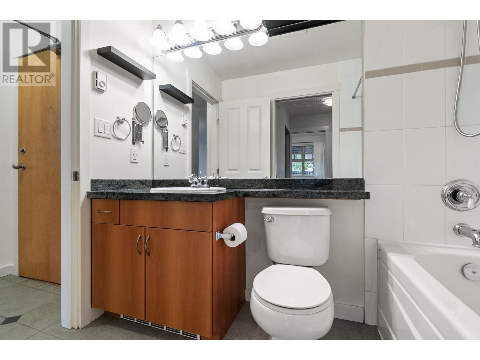 109 675 Park Crescent, New Westminster, British Columbia  V3L 5W4 - Photo 12 - R2977877