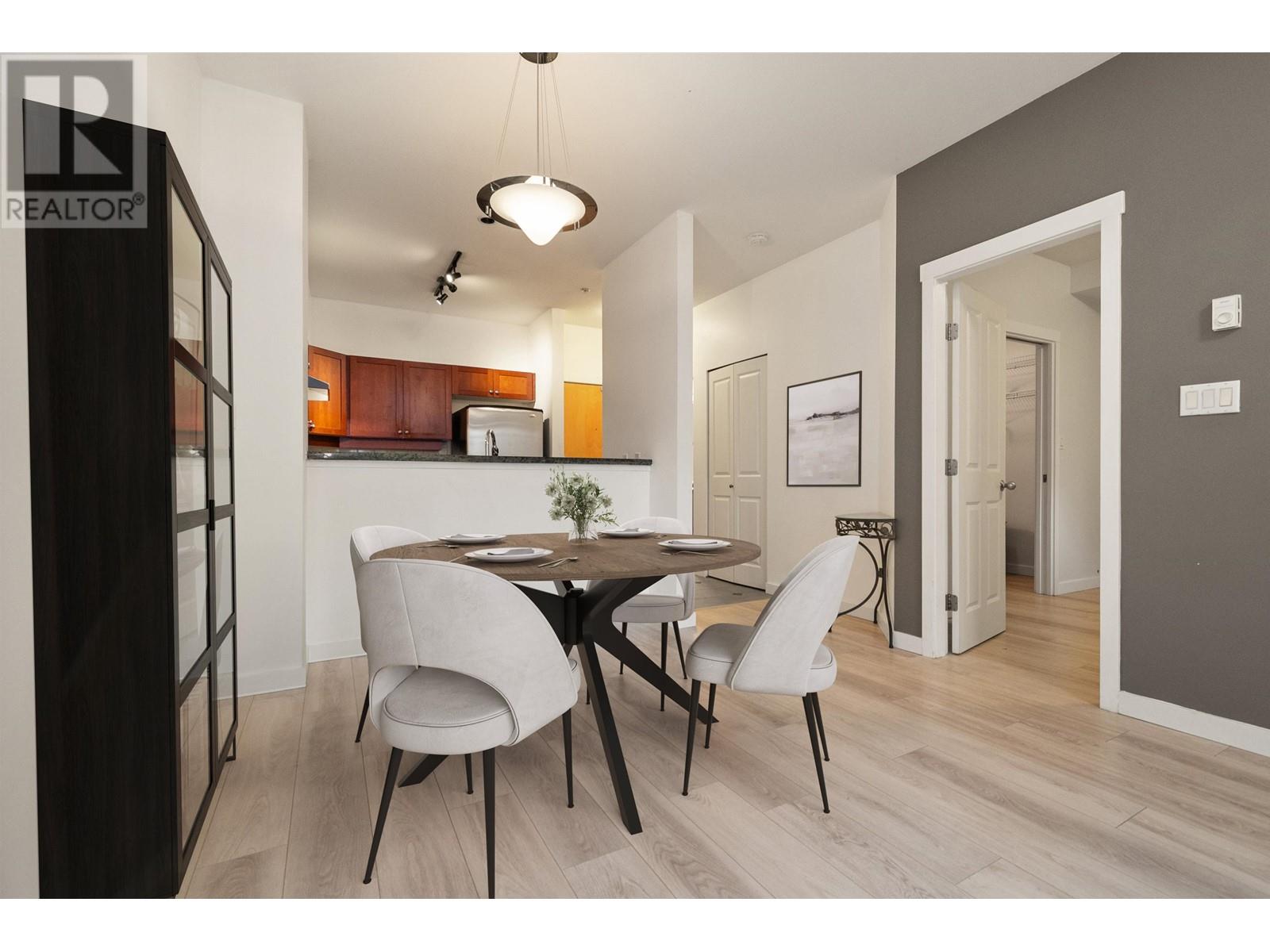 109 675 Park Crescent, New Westminster, British Columbia  V3L 5W4 - Photo 2 - R2977877