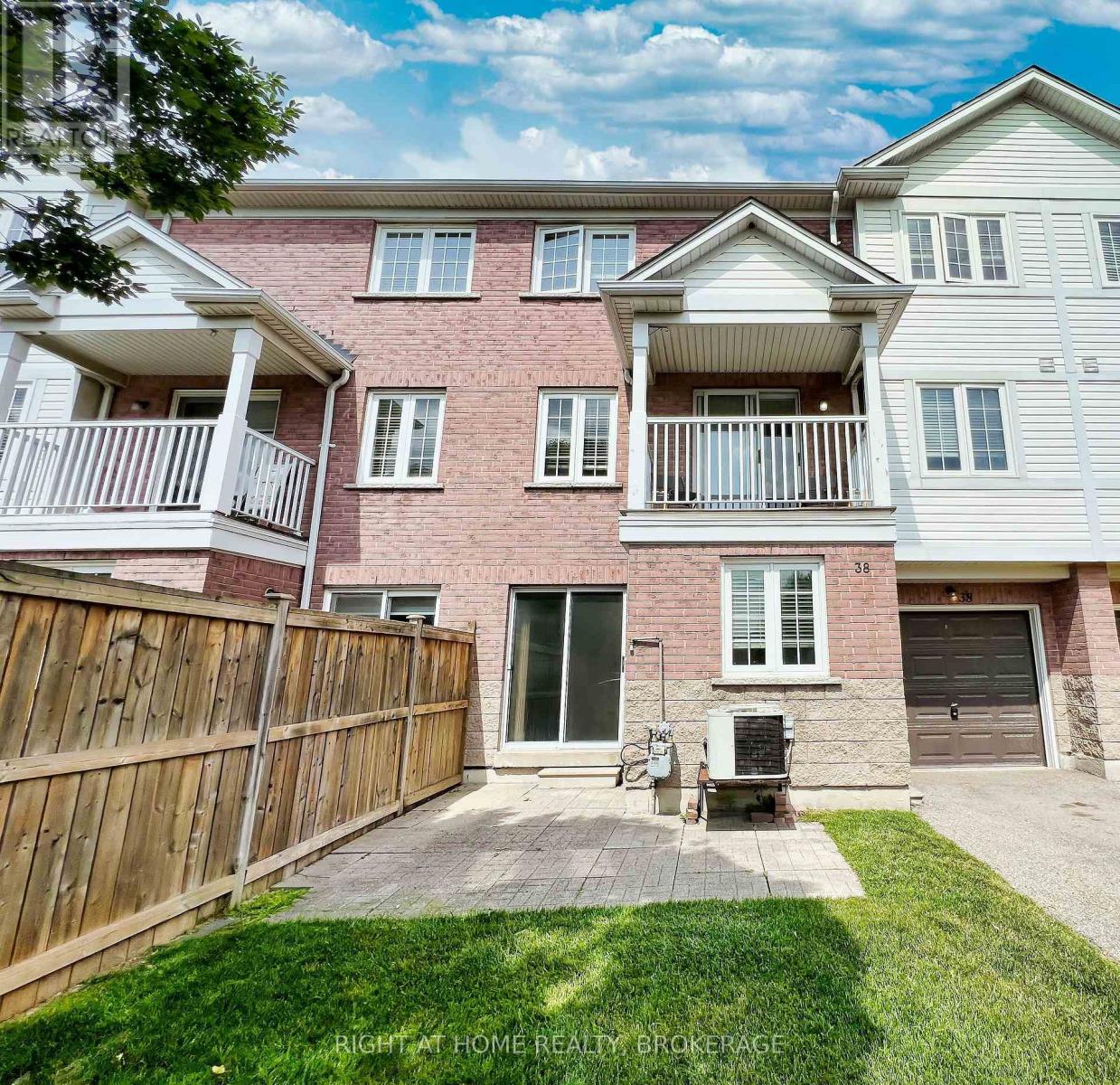 Property at 38 - 6830 MEADOWVALE TOWN CENTRE CIRCLE image 1