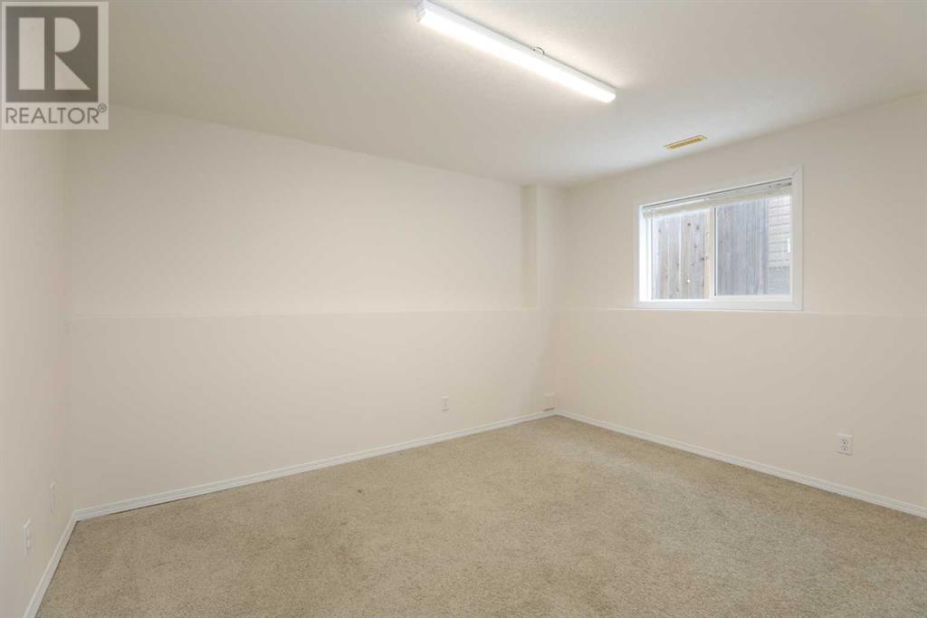 31 Fairmont Gate S, Lethbridge, Alberta  T1K 7M7 - Photo 15 - A2168072