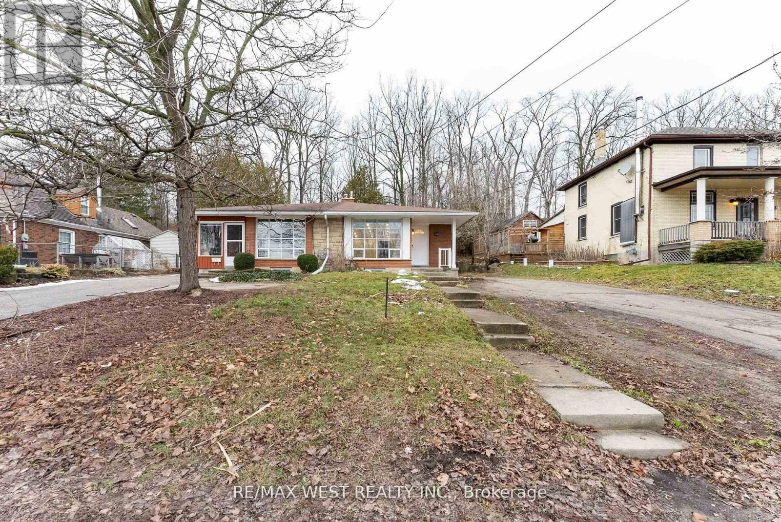 UPPER - 368 FOUNTAIN STREET, Cambridge, Ontario