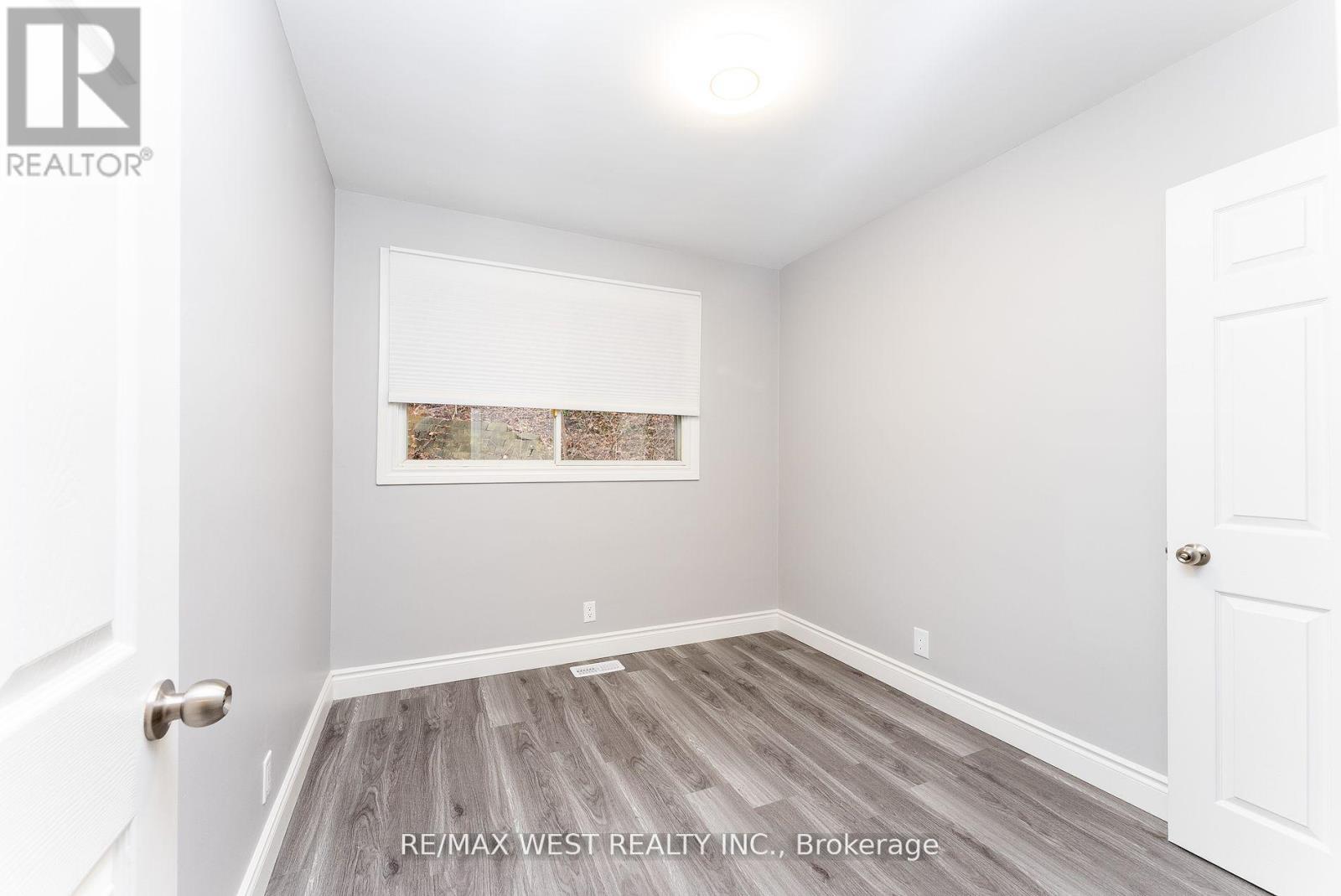 Upper - 368 Fountain Street, Cambridge, Ontario  N3H 1J3 - Photo 13 - X12019873