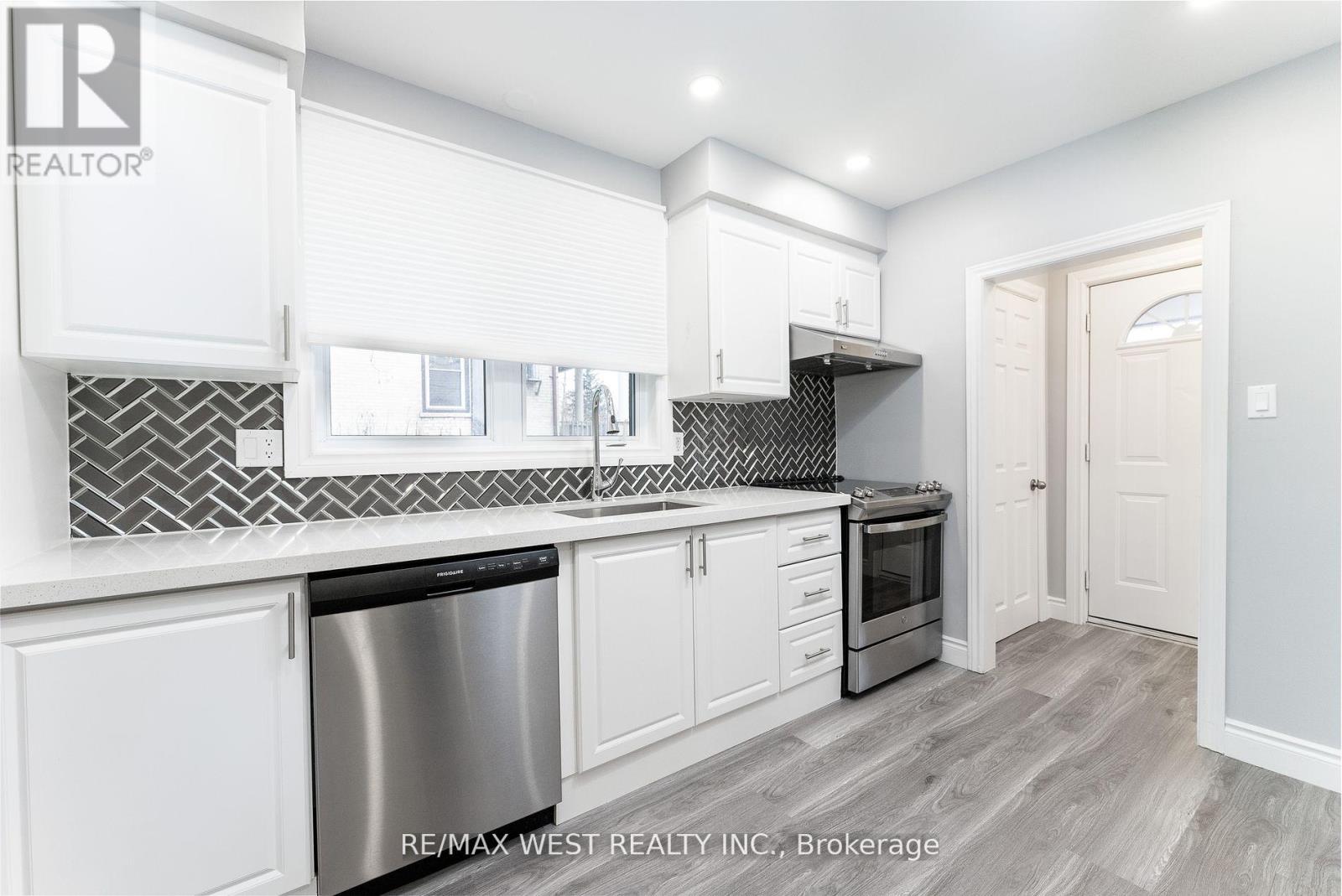 Upper - 368 Fountain Street, Cambridge, Ontario  N3H 1J3 - Photo 6 - X12019873