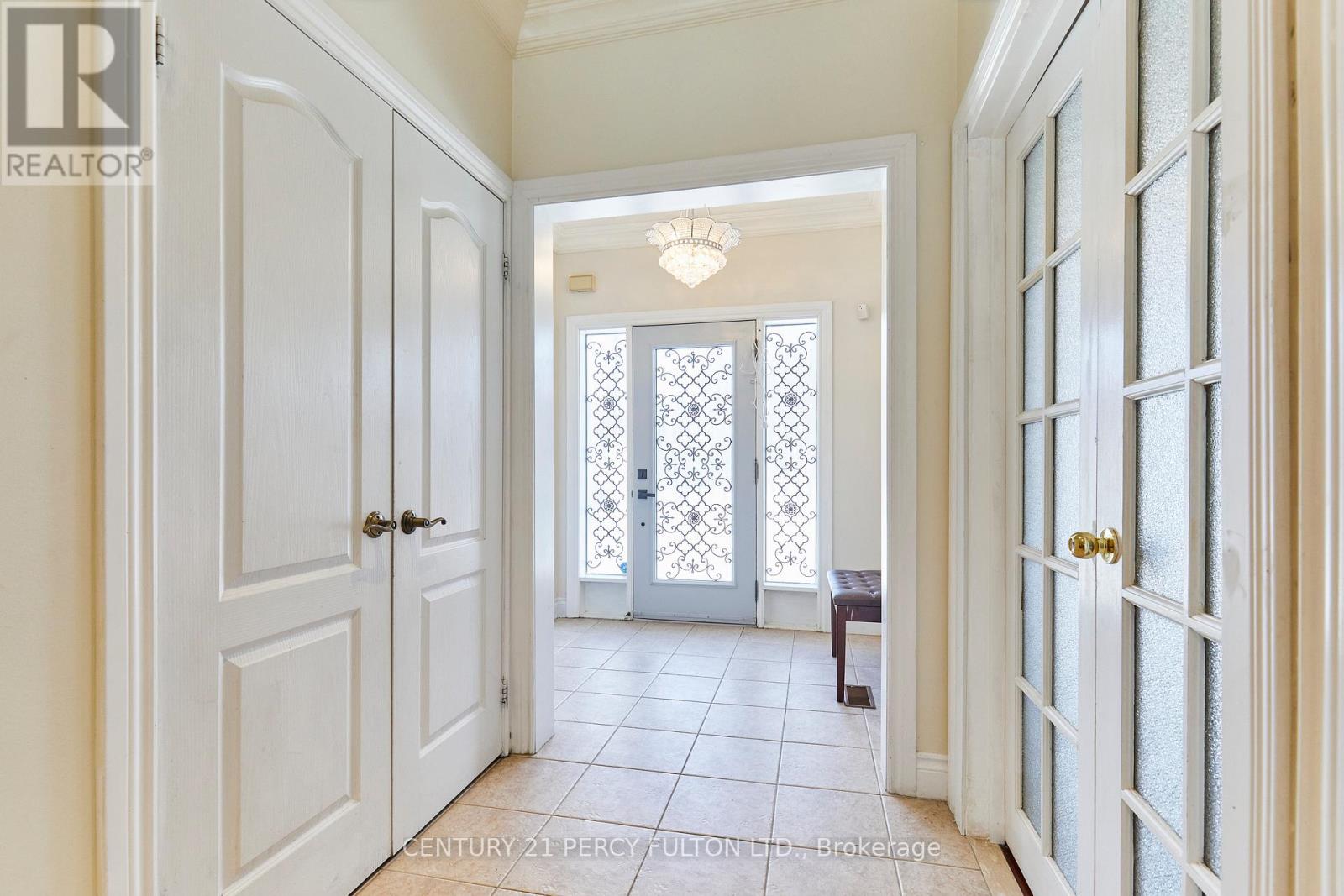 Property at 69 WESTACOTT CRESCENT image 4