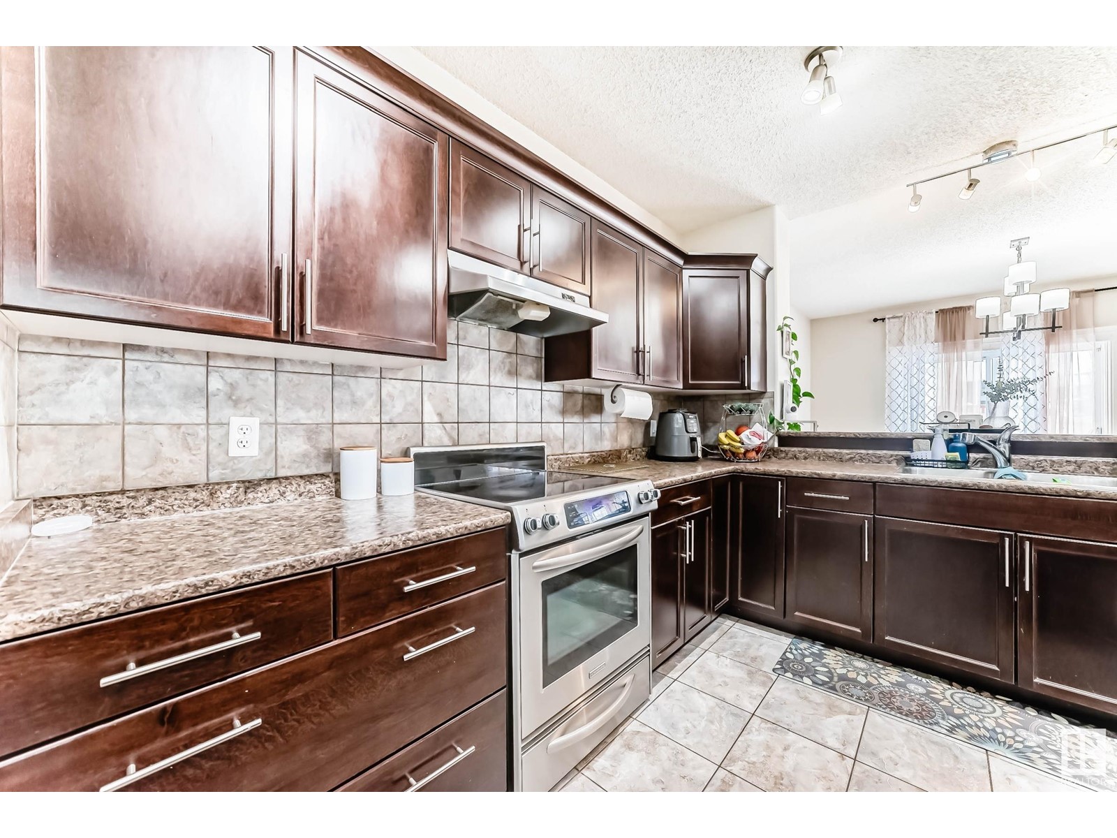 6159 12 Av Sw Sw, Edmonton, Alberta  T6X 0M5 - Photo 8 - E4425754