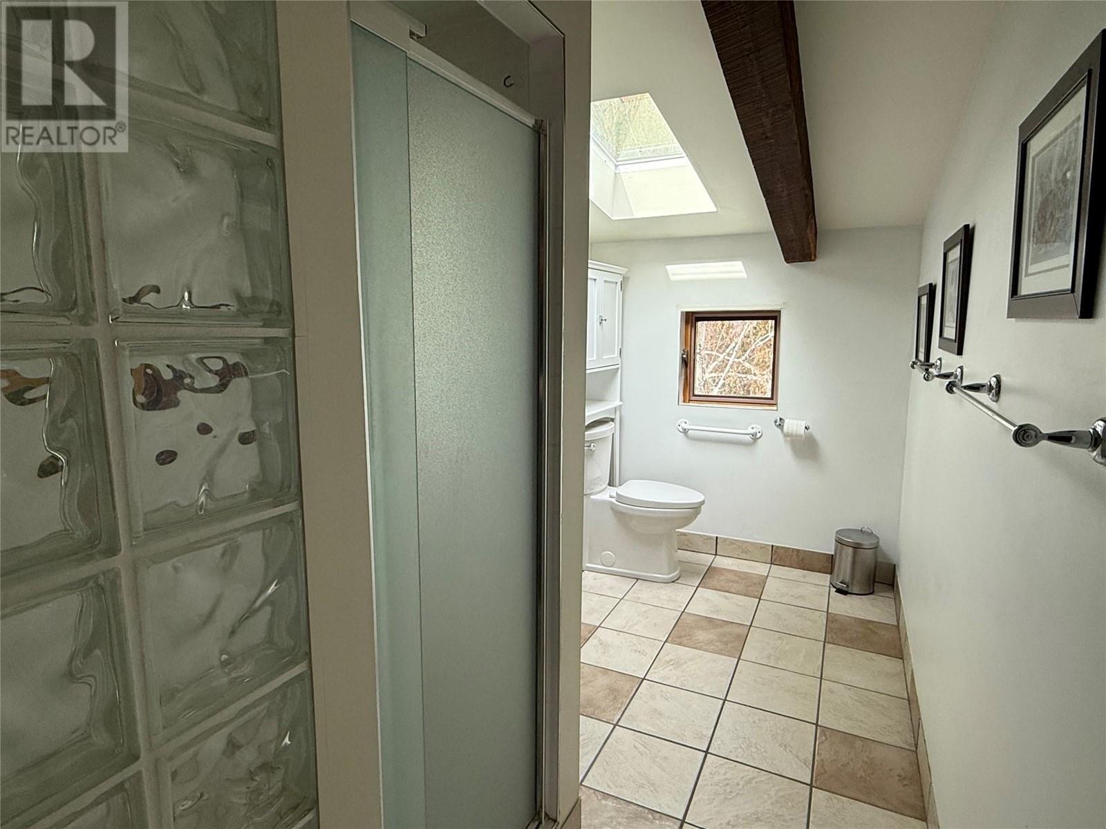 9703 3a Highway, Kuskanook, British Columbia  V0B 1A1 - Photo 22 - 10338461
