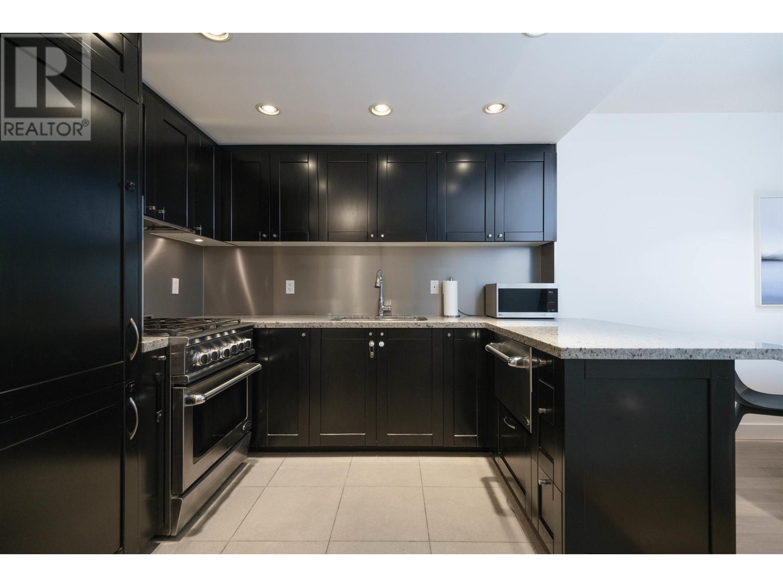 Listing Picture 6 of 28 : 402 1133 HOMER STREET, Vancouver / 溫哥華 - 魯藝地產 Yvonne Lu Group - MLS Medallion Club Member