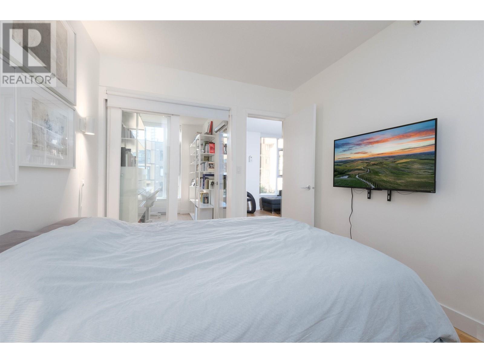 Listing Picture 13 of 28 : 402 1133 HOMER STREET, Vancouver / 溫哥華 - 魯藝地產 Yvonne Lu Group - MLS Medallion Club Member