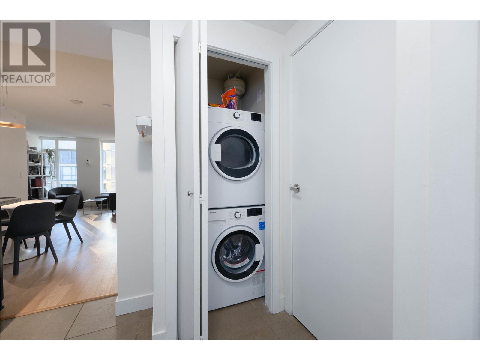 Listing Picture 24 of 28 : 402 1133 HOMER STREET, Vancouver / 溫哥華 - 魯藝地產 Yvonne Lu Group - MLS Medallion Club Member