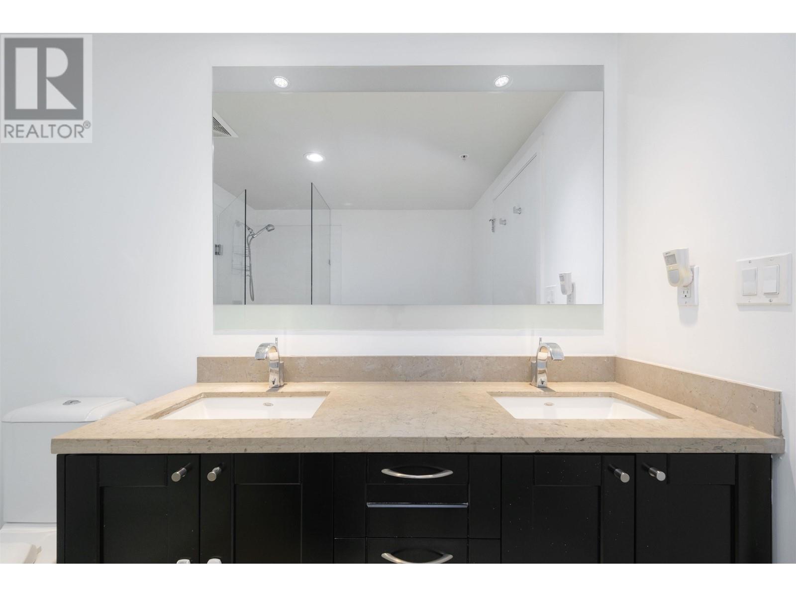 Listing Picture 16 of 28 : 402 1133 HOMER STREET, Vancouver / 溫哥華 - 魯藝地產 Yvonne Lu Group - MLS Medallion Club Member