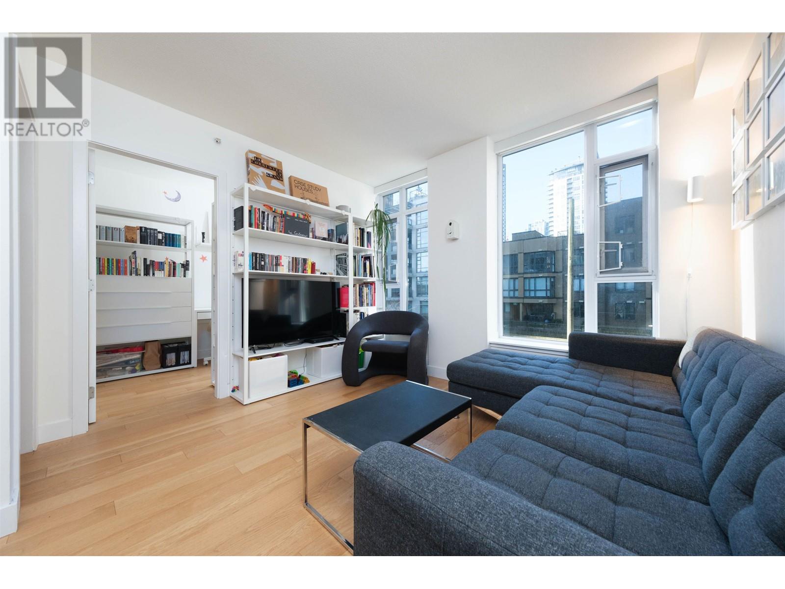 Listing Picture 8 of 28 : 402 1133 HOMER STREET, Vancouver / 溫哥華 - 魯藝地產 Yvonne Lu Group - MLS Medallion Club Member