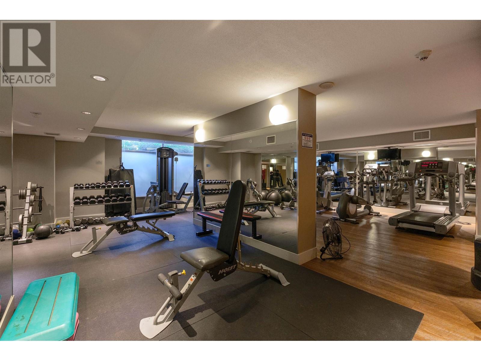 Listing Picture 26 of 28 : 402 1133 HOMER STREET, Vancouver / 溫哥華 - 魯藝地產 Yvonne Lu Group - MLS Medallion Club Member