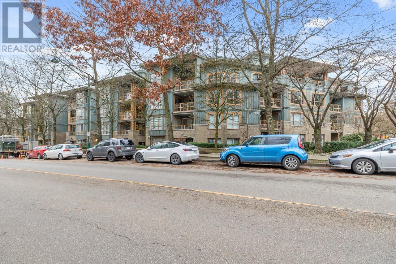 103 285 NEWPORT DRIVE, port moody, British Columbia