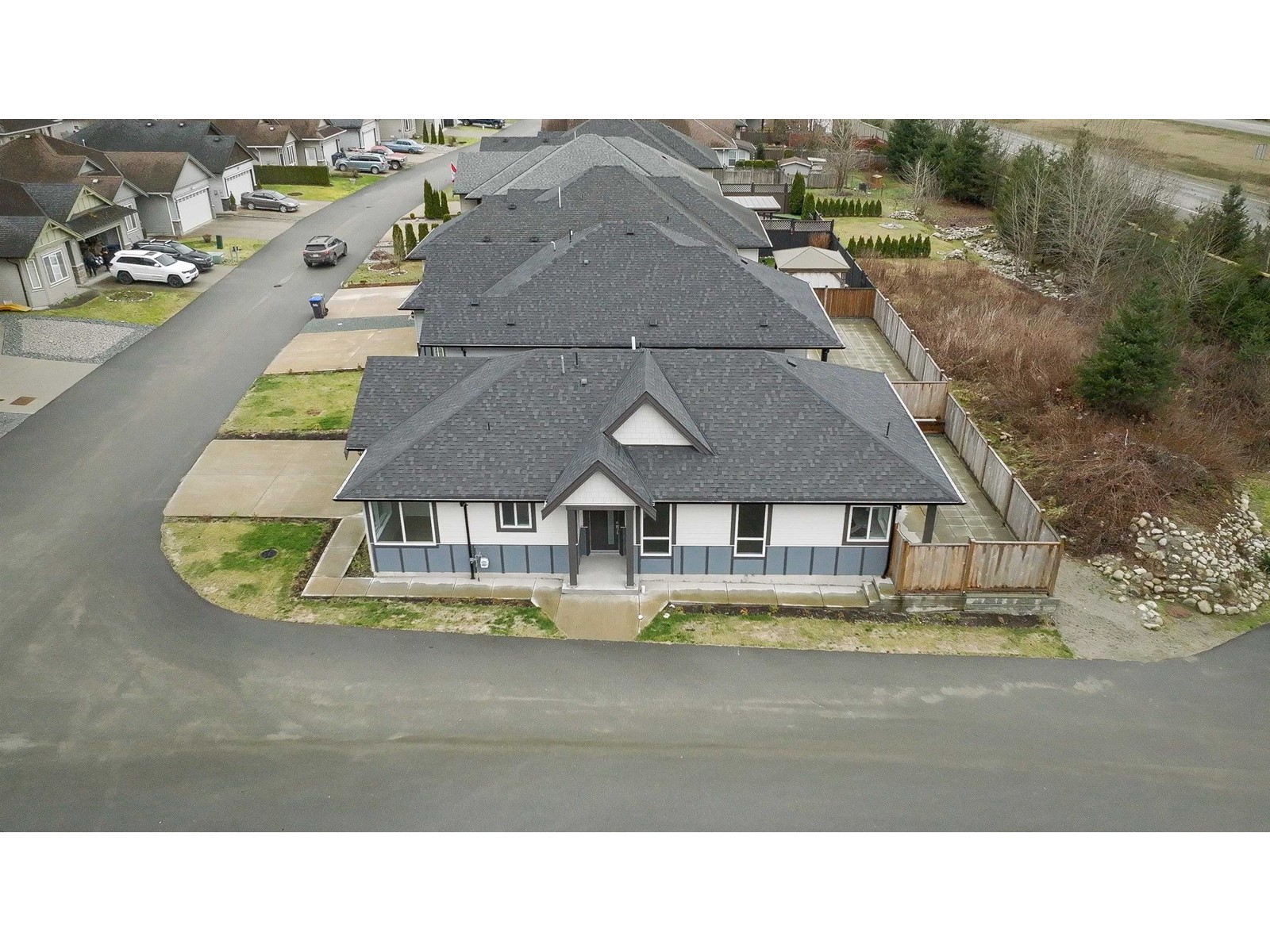 Property at 48 20118 BEACON ROAD image 1
