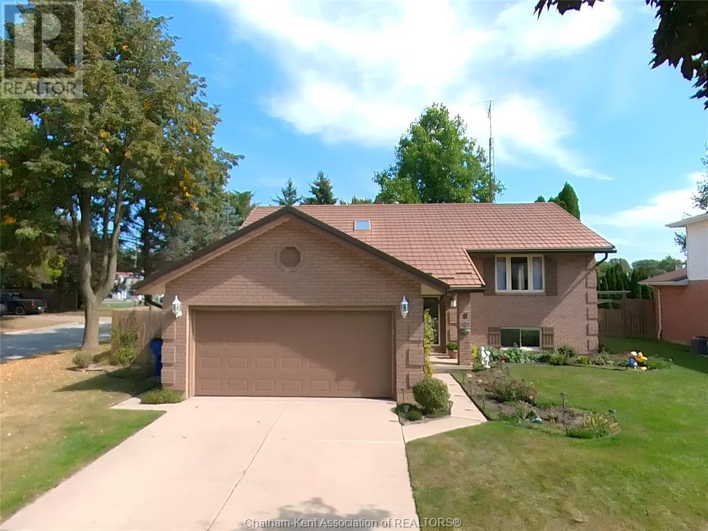 Property at 8 Lancefield PLACE image 4