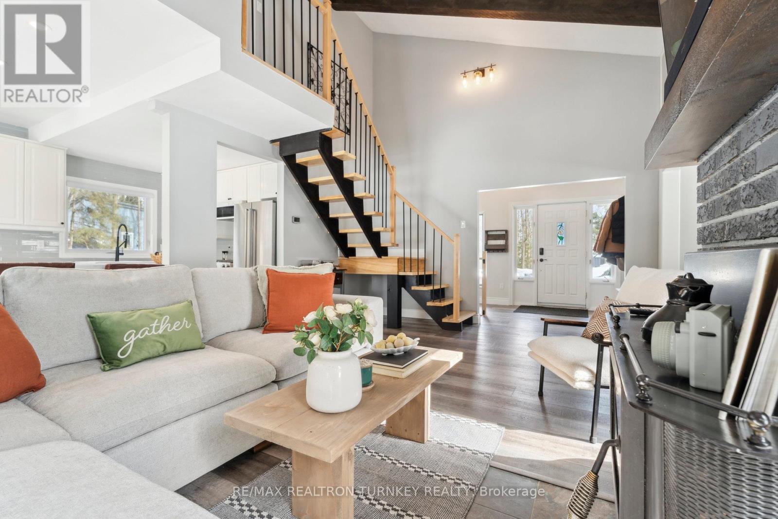 22 Slalom Drive, Oro-Medonte, Ontario  L0K 1N0 - Photo 9 - S12015175