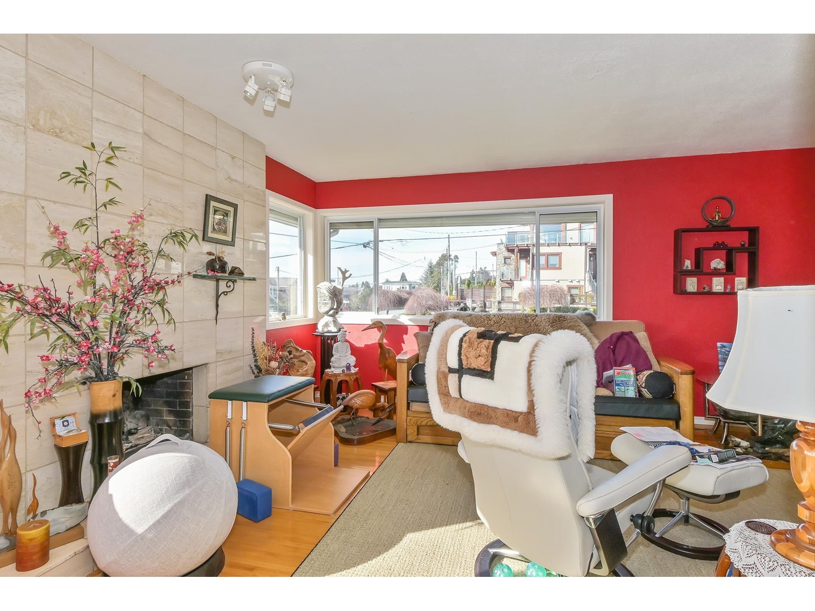 15761 Cliff Avenue, White Rock, British Columbia  V4B 1W4 - Photo 9 - R2971613
