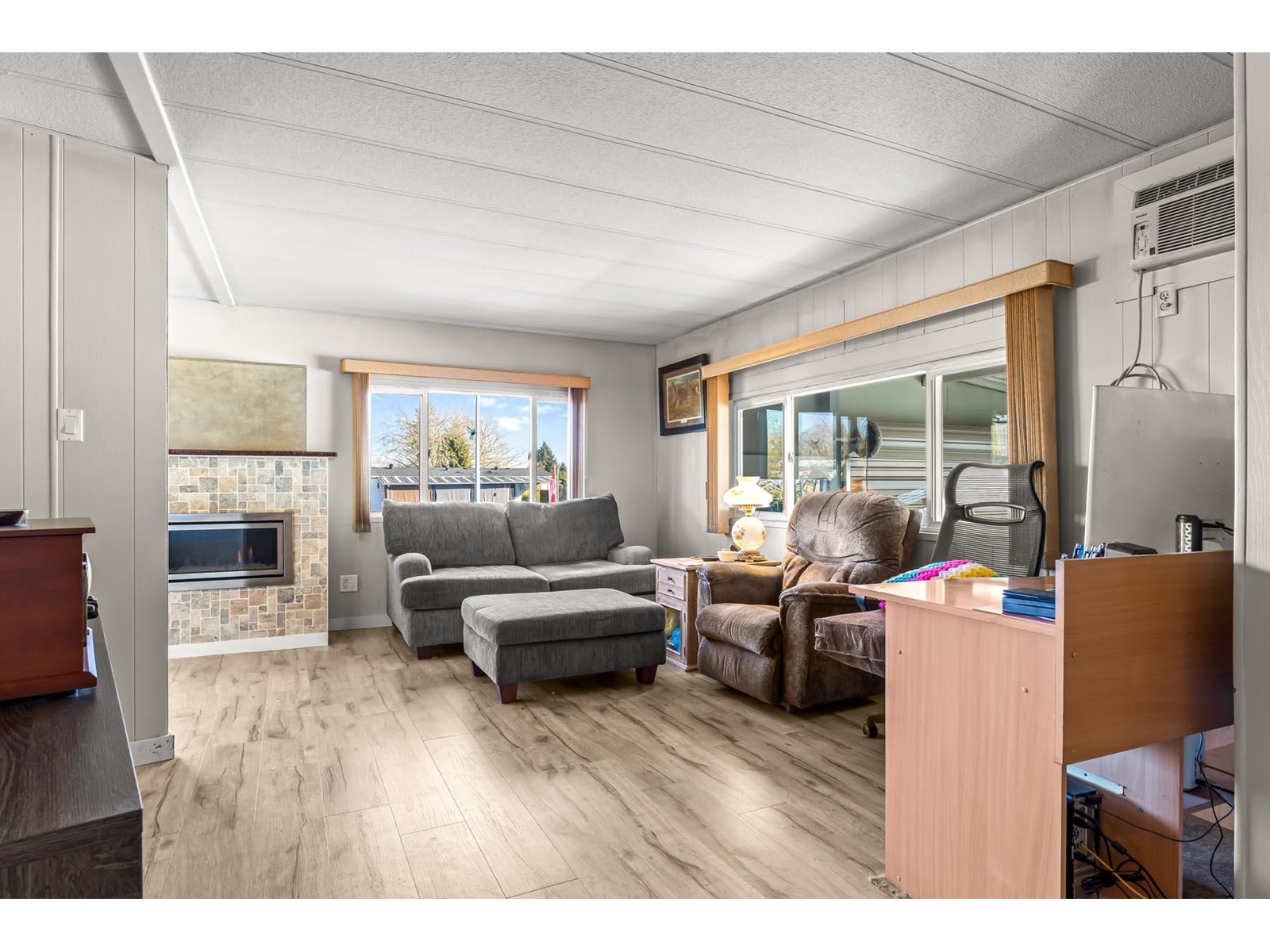 15869 Yorkshire Place, Surrey, British Columbia  V4A 5K7 - Photo 4 - R2976007