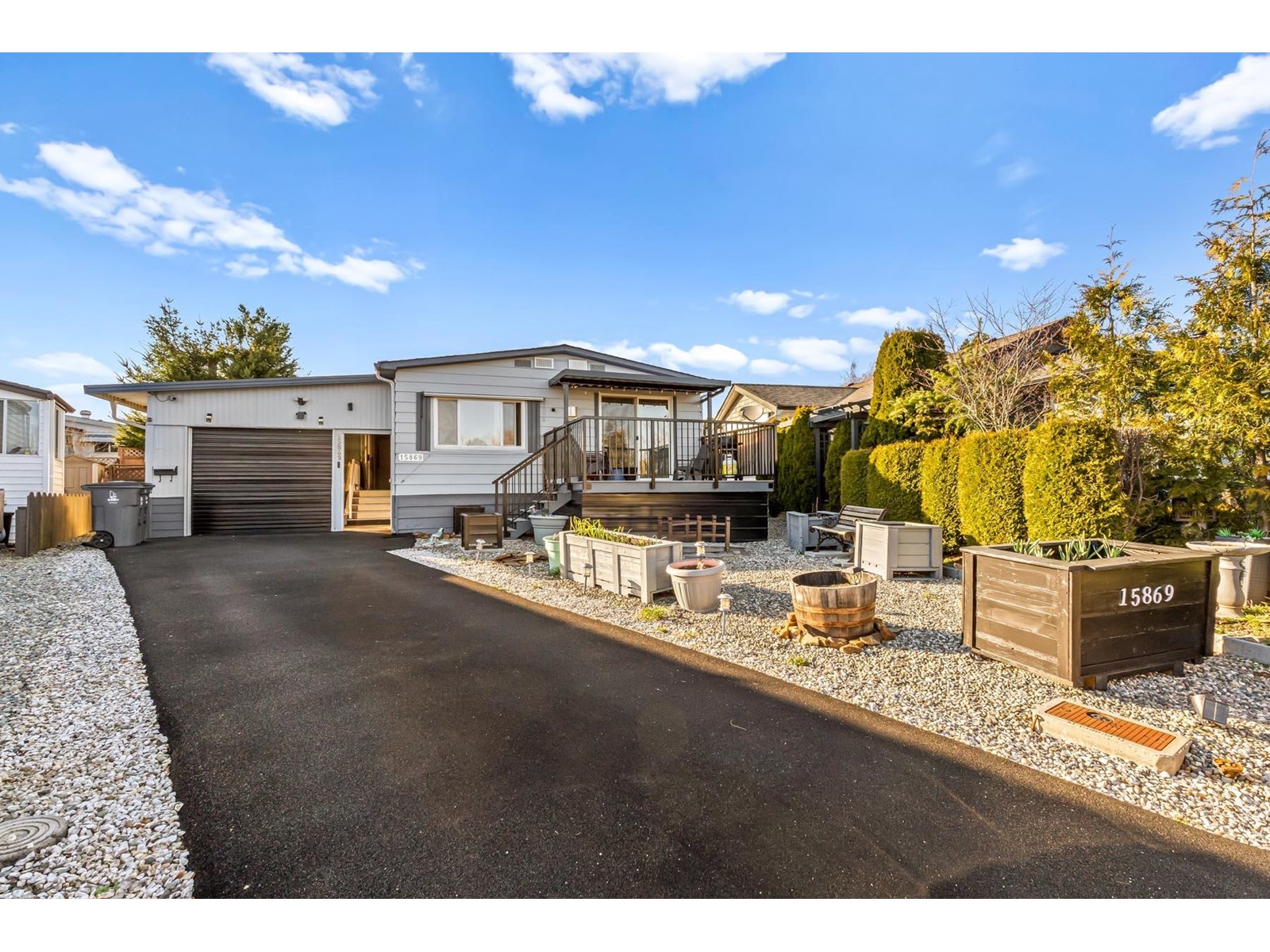 15869 YORKSHIRE PLACE, surrey, British Columbia