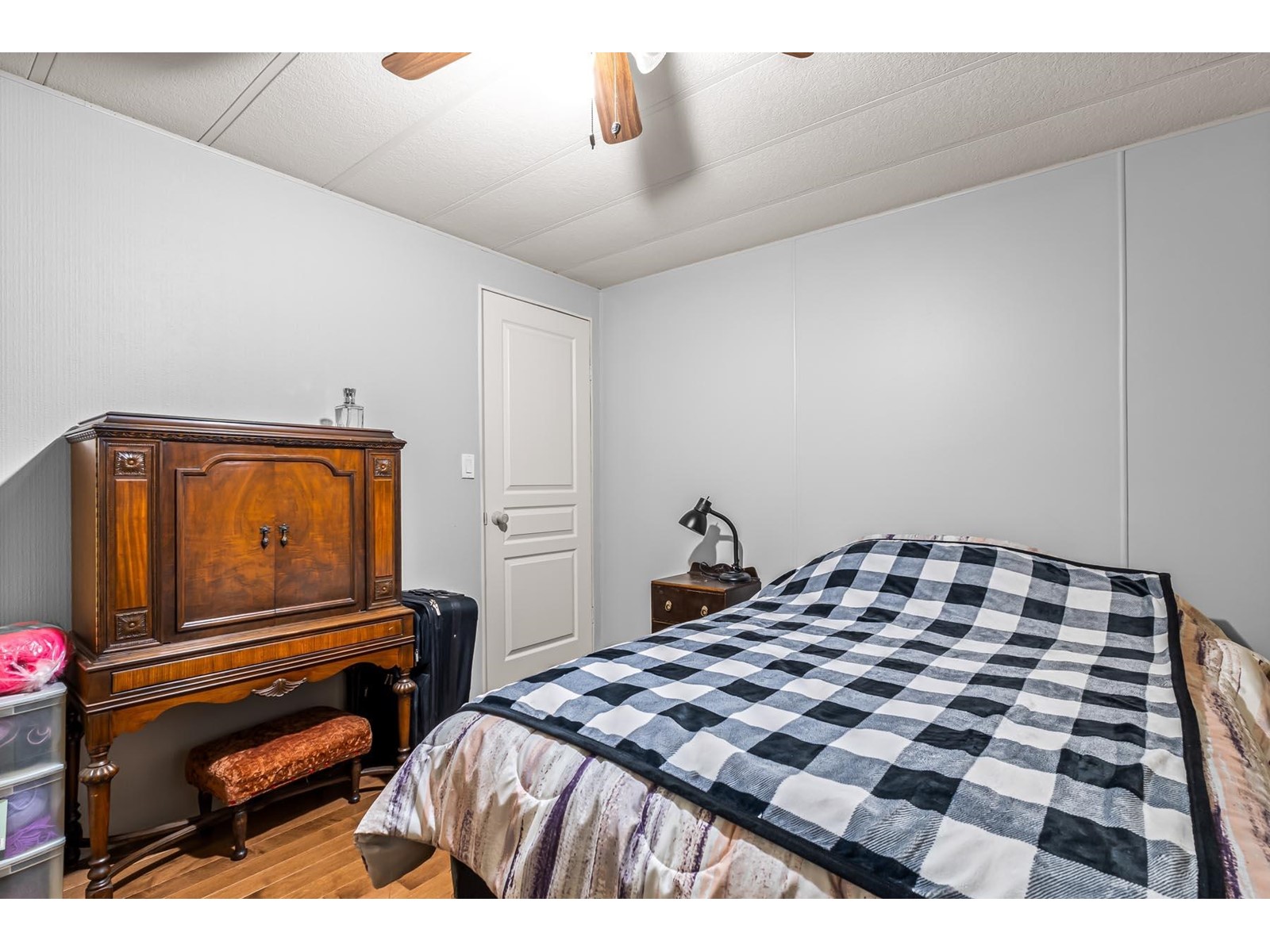 15869 Yorkshire Place, Surrey, British Columbia  V4A 5K7 - Photo 18 - R2976007