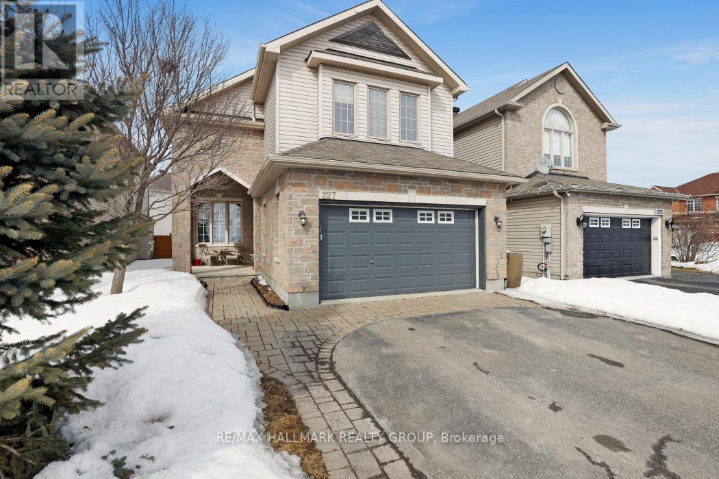 227 TRAIL SIDE CIRCLE, Ottawa, Ontario