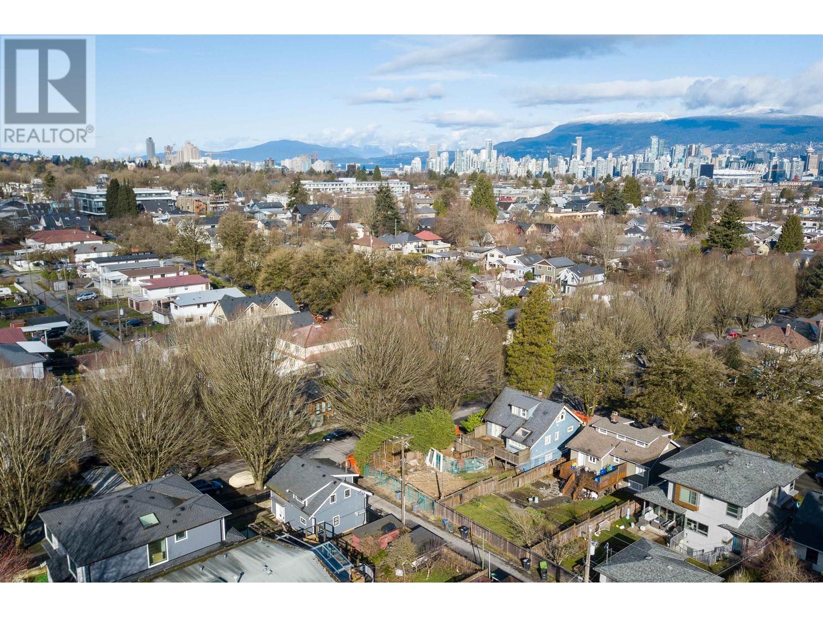 Listing Picture 17 of 19 : 408 E 20TH AVENUE, Vancouver / 溫哥華 - 魯藝地產 Yvonne Lu Group - MLS Medallion Club Member