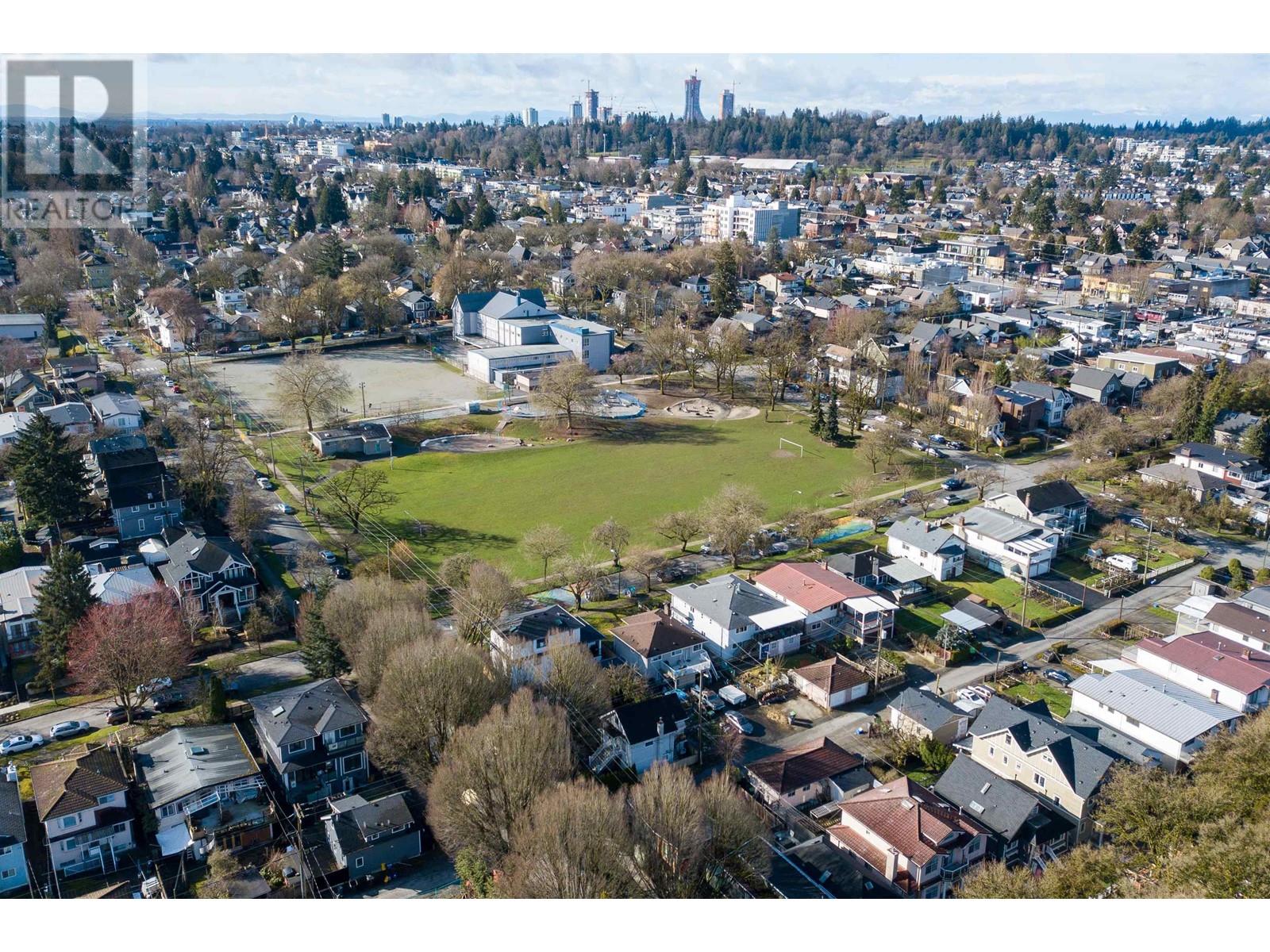 Listing Picture 19 of 19 : 408 E 20TH AVENUE, Vancouver / 溫哥華 - 魯藝地產 Yvonne Lu Group - MLS Medallion Club Member