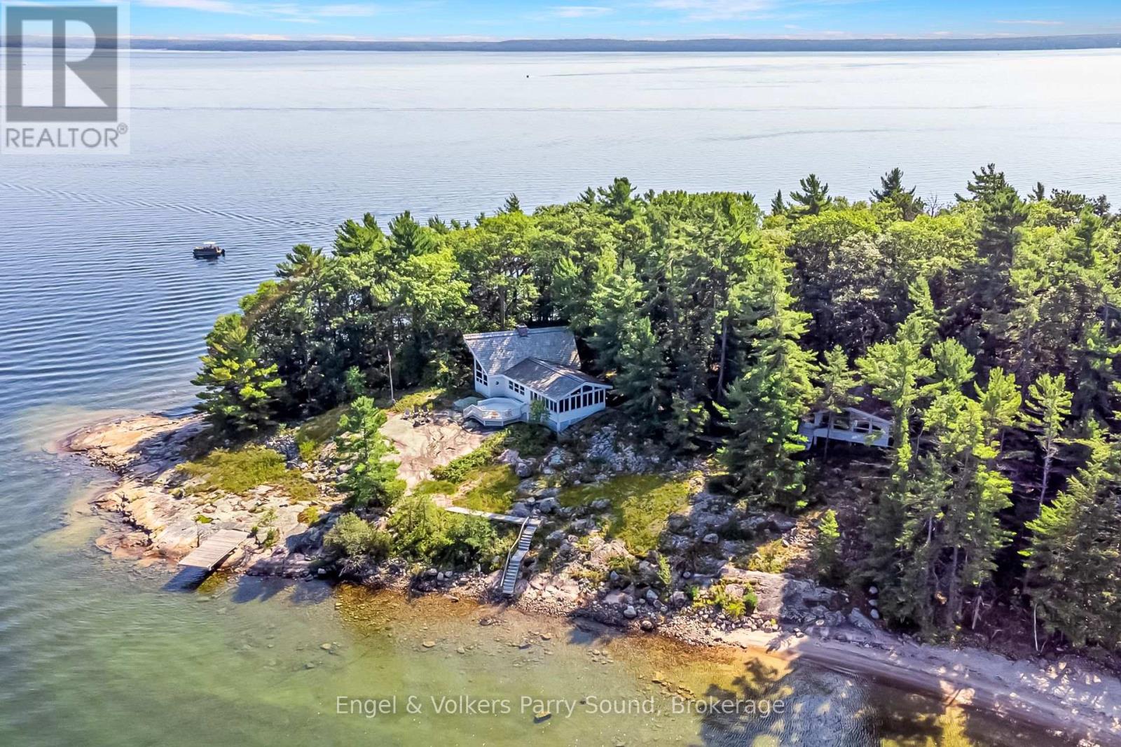 8 ISLAND 29C, carling, Ontario
