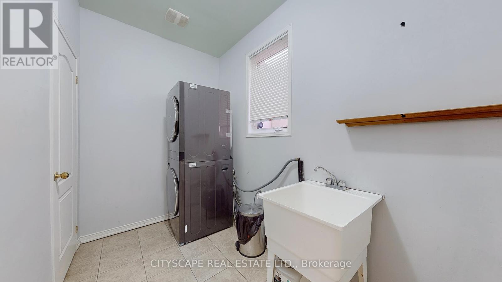 2026 Bridle Road, Oshawa, Ontario  L1L 0A5 - Photo 15 - E12020136