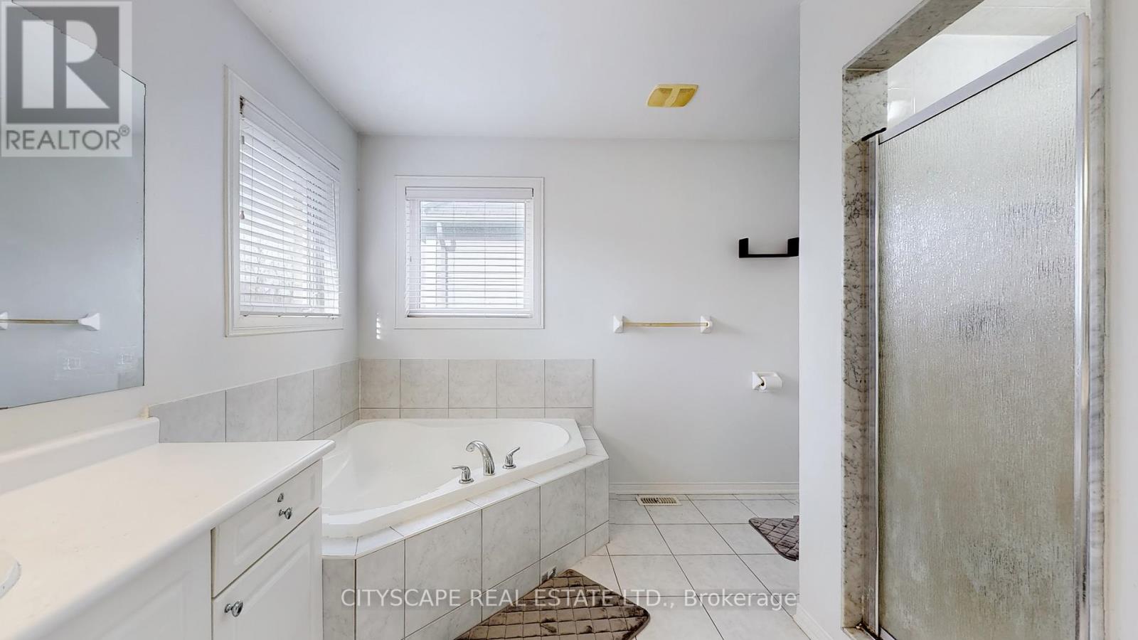 2026 Bridle Road, Oshawa, Ontario  L1L 0A5 - Photo 23 - E12020136