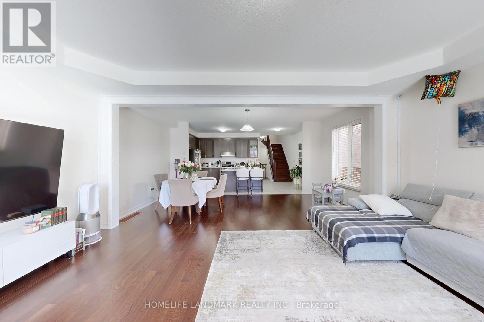 Property at 390 CHOUINARD WAY image 5