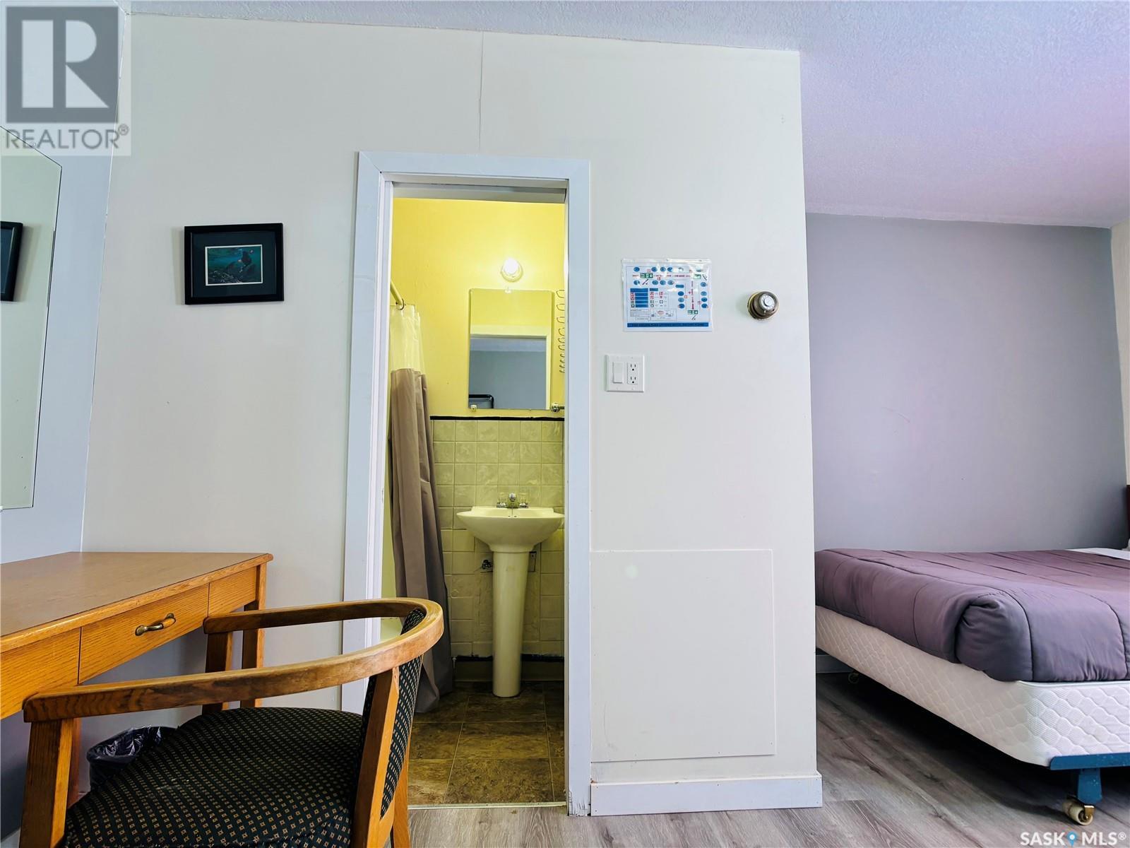 1401 2nd Street, Estevan, Saskatchewan  S4A 0M5 - Photo 25 - SK998923