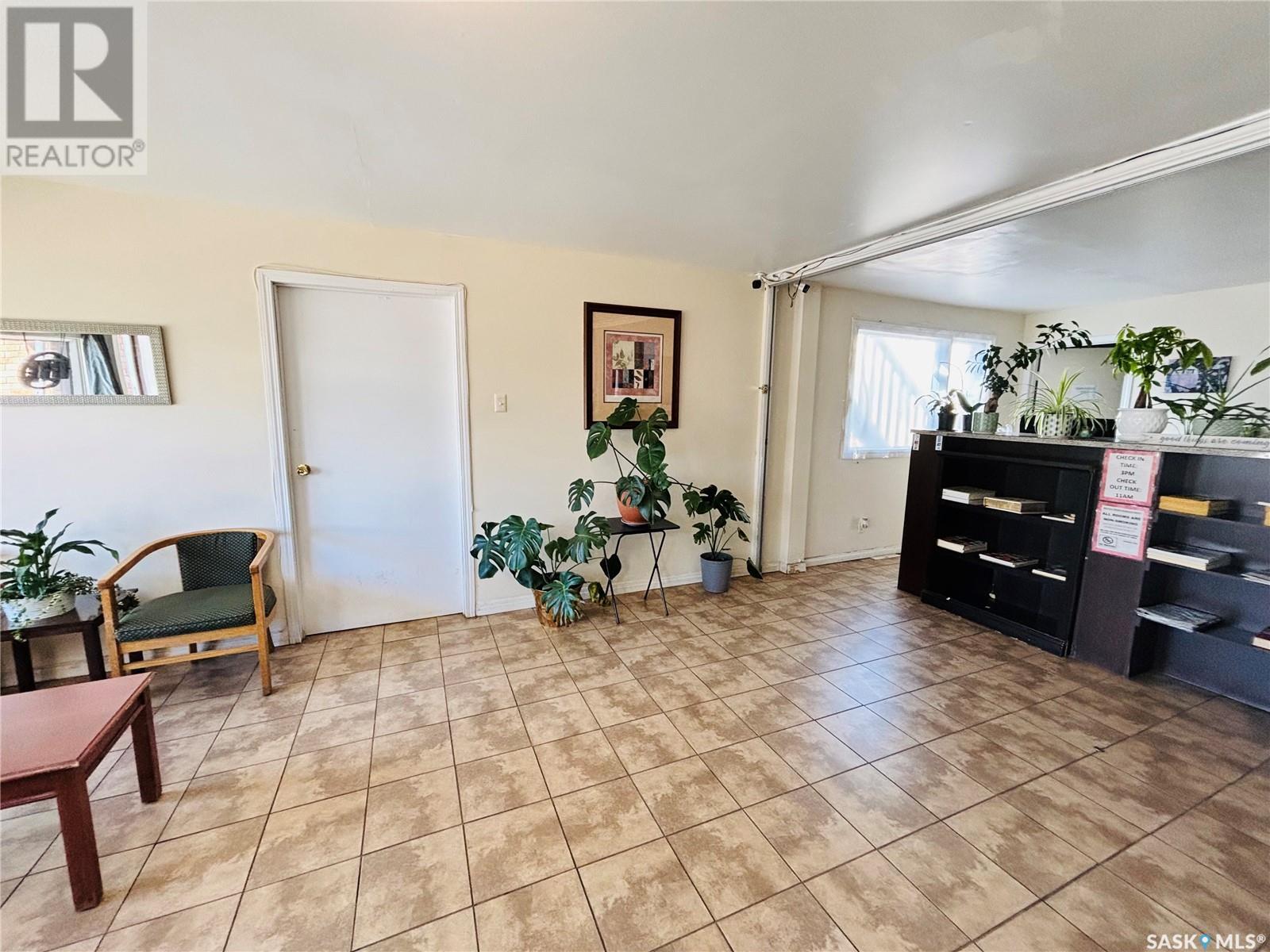 1401 2nd Street, Estevan, Saskatchewan  S4A 0M5 - Photo 5 - SK998923
