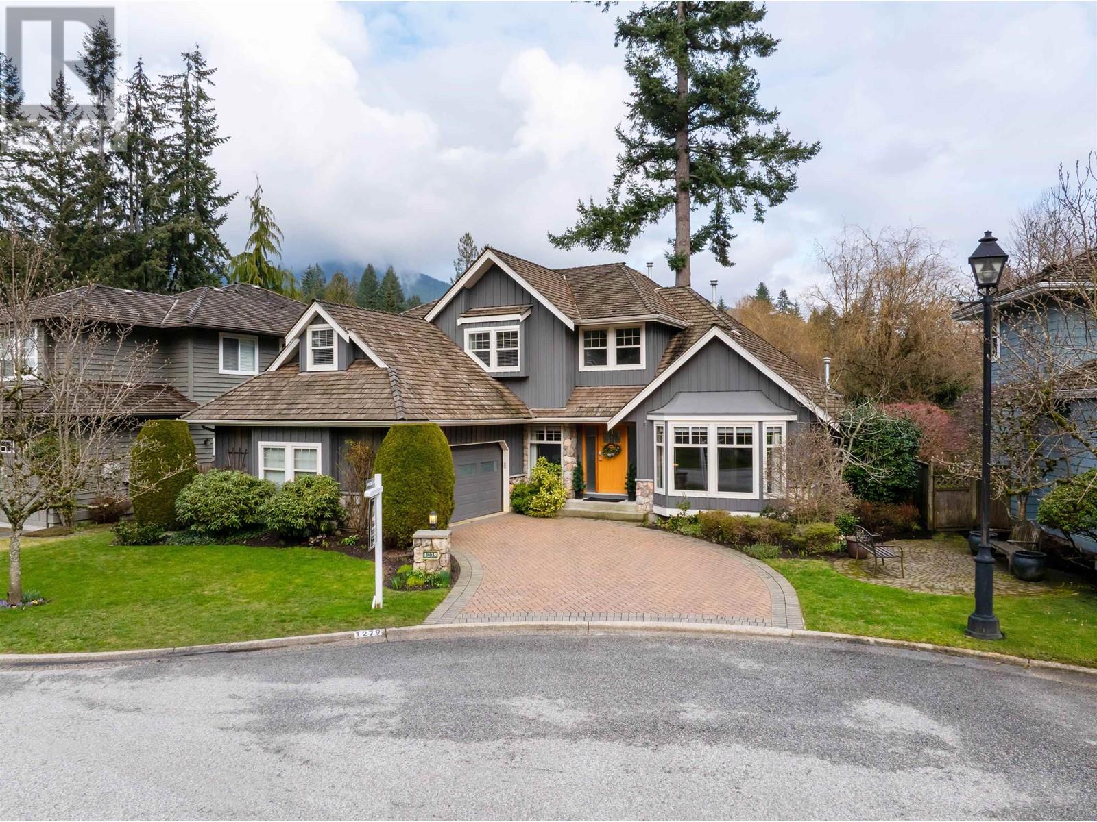 1279 Eldon Road, North Vancouver, British Columbia  V7R 1T5 - Photo 1 - R2956659
