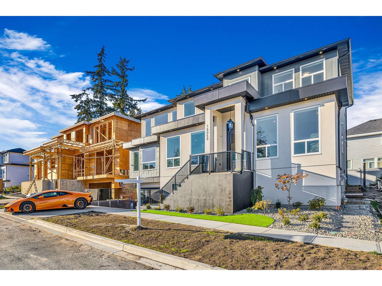 Property at 16059 9A AVENUE image 2